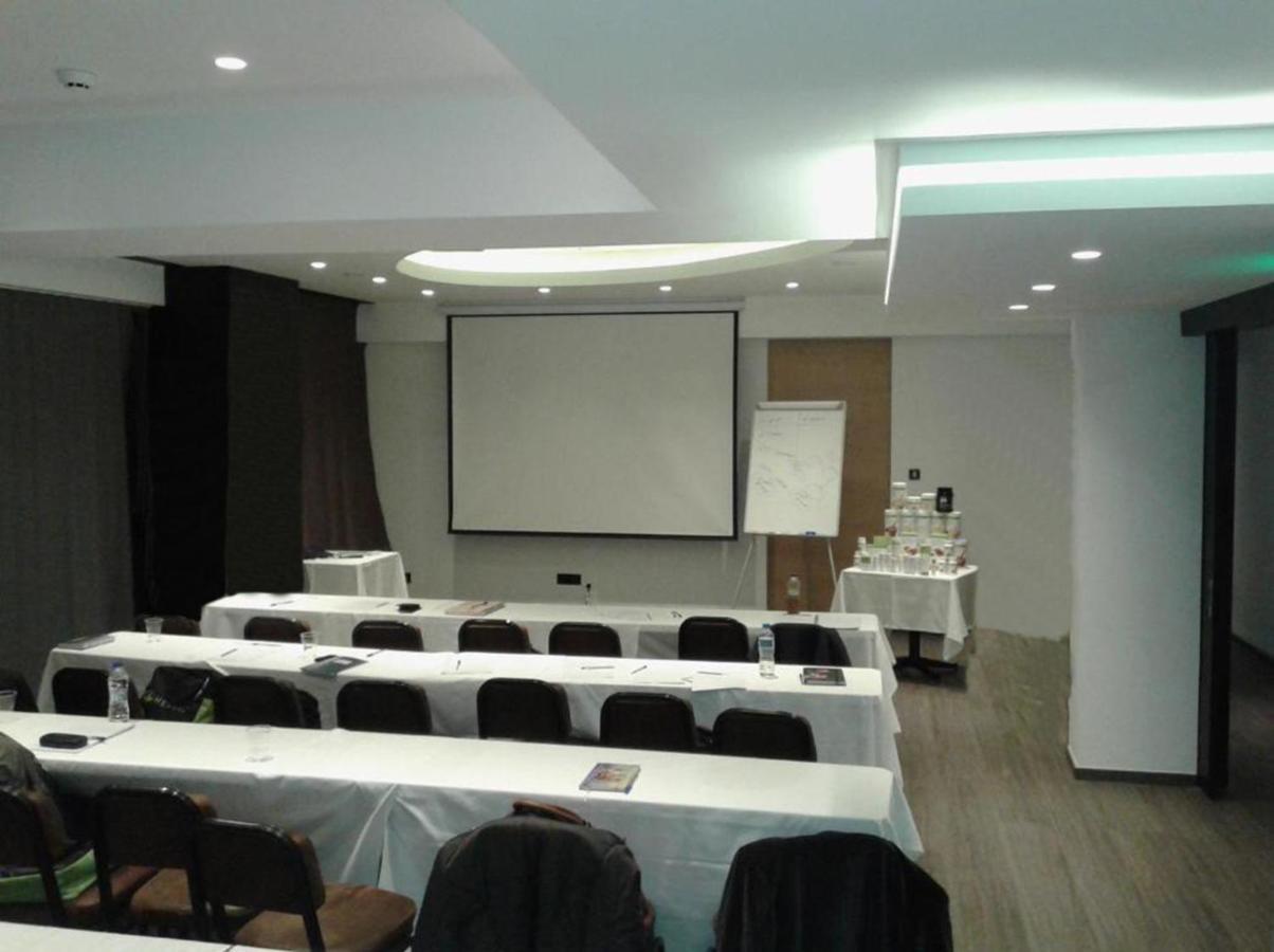 Adonis City Hotel Патра Экстерьер фото