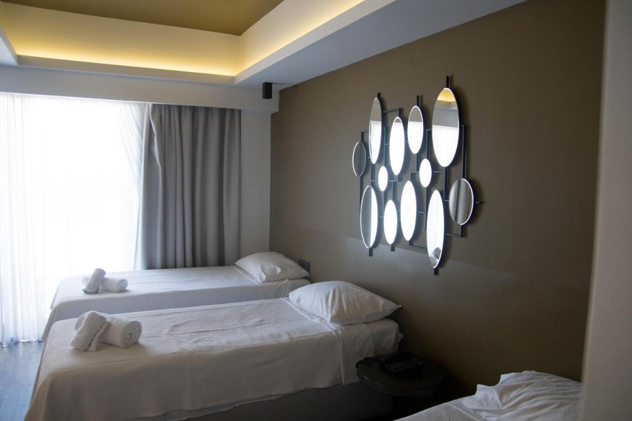 Adonis City Hotel Патра Экстерьер фото