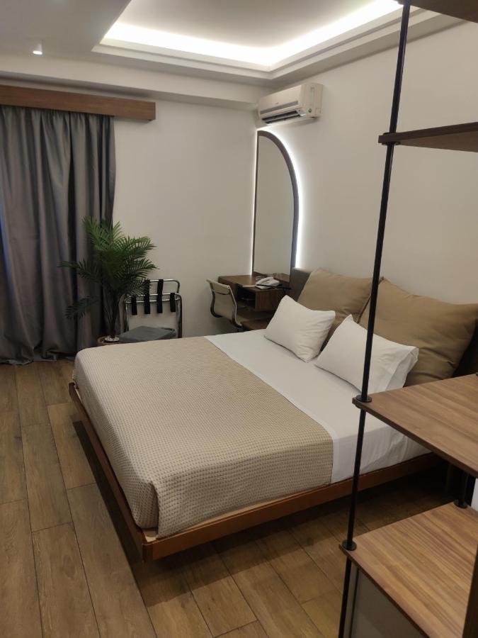 Adonis City Hotel Патра Экстерьер фото