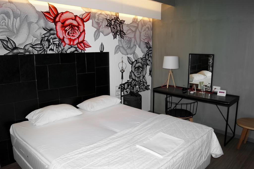 Adonis City Hotel Патра Экстерьер фото