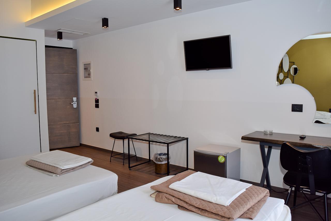Adonis City Hotel Патра Экстерьер фото