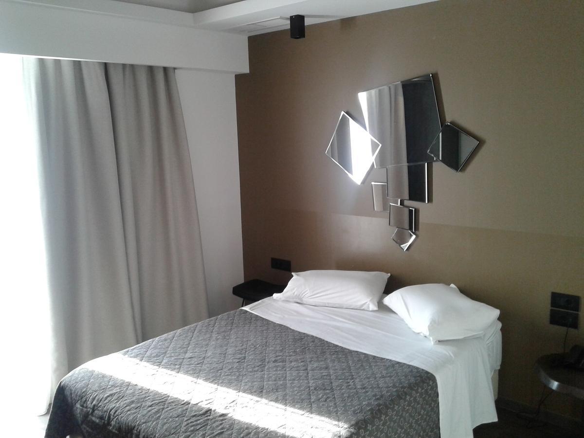 Adonis City Hotel Патра Экстерьер фото