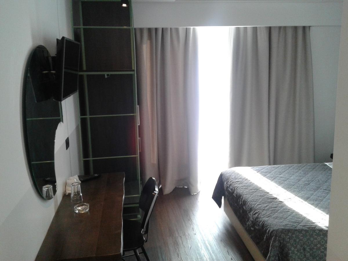 Adonis City Hotel Патра Экстерьер фото
